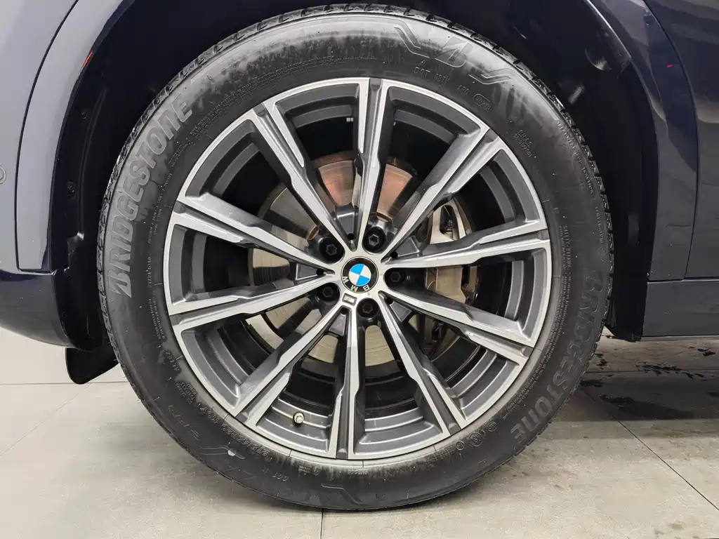 BMW X6 2022 — фото 11