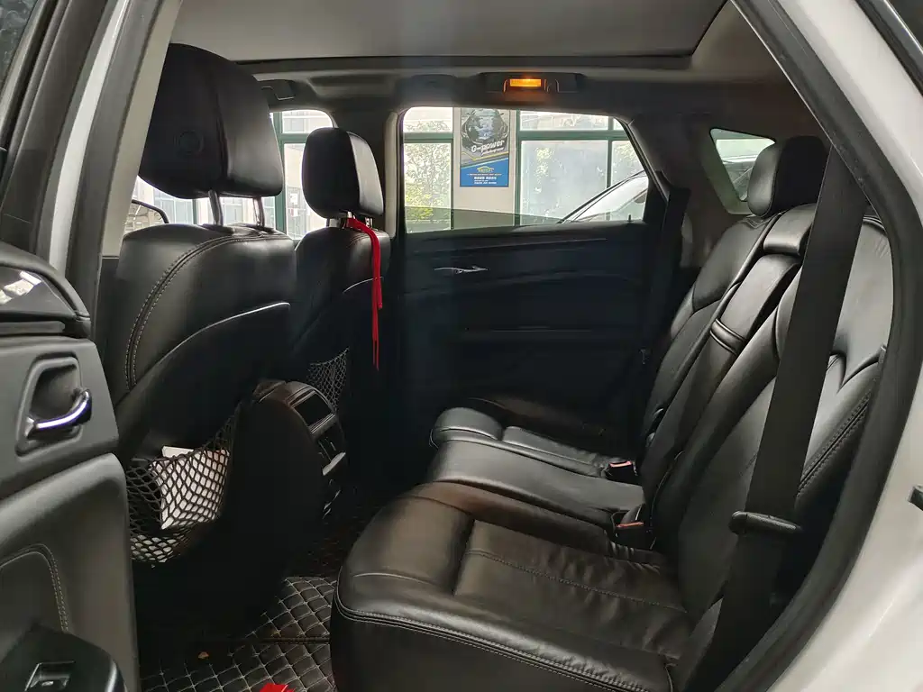 Cadillac SRX 2015 — фото 6