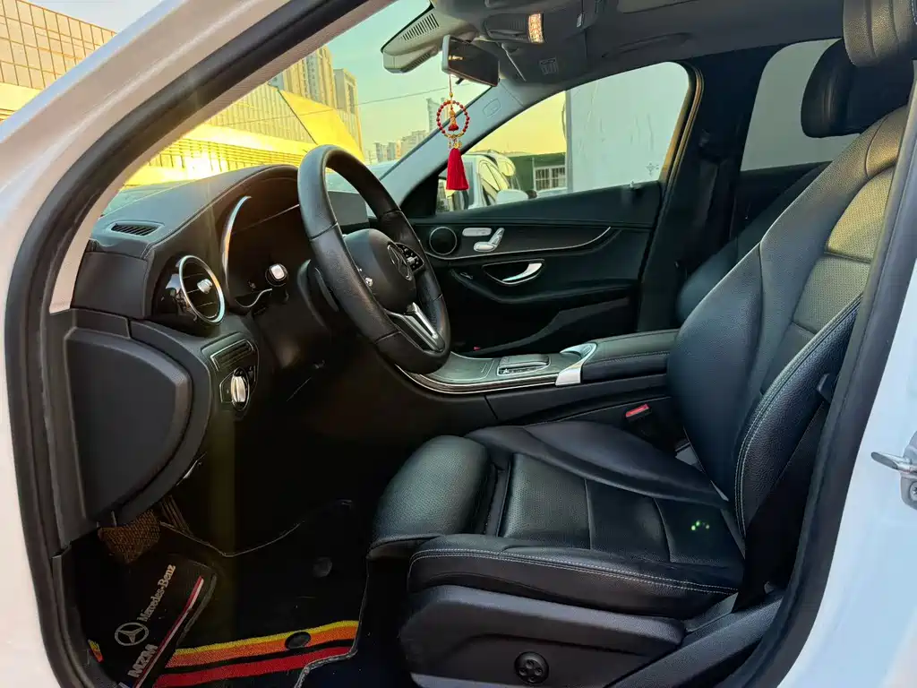 Mercedes-Benz C-Class 2019