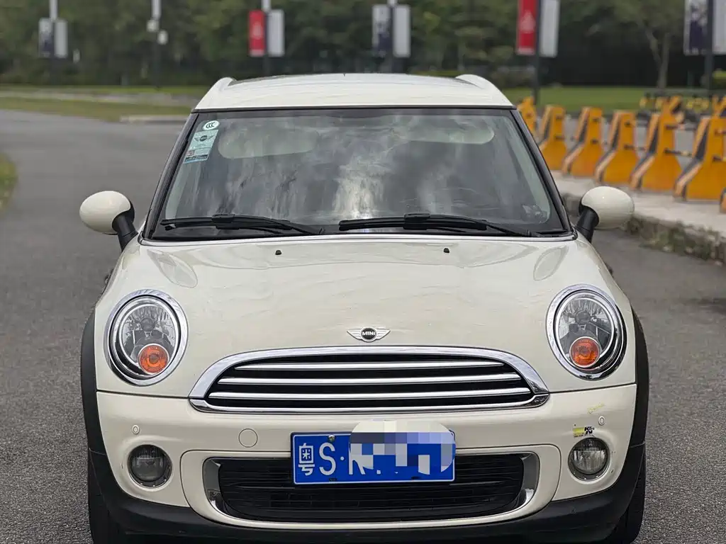 MINI Clubman 2013