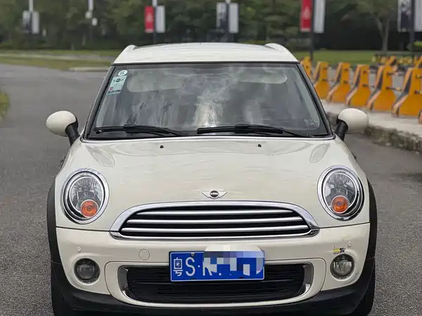 MINI Clubman 2013