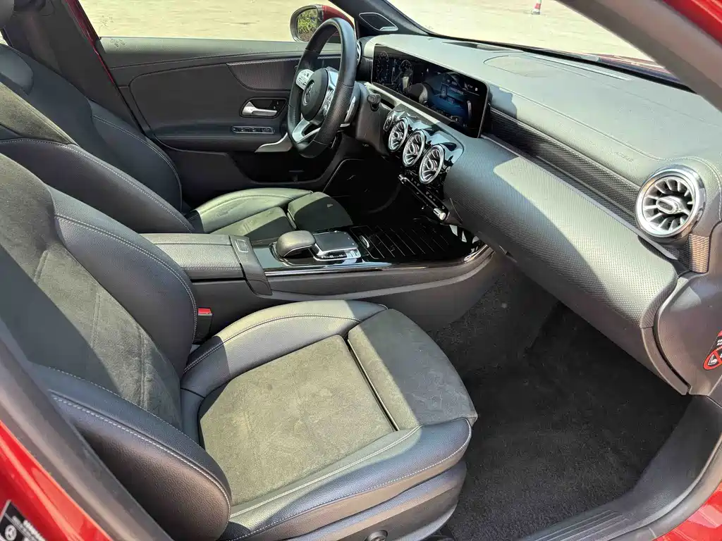 Mercedes-Benz A-Class 2019 — фото 29
