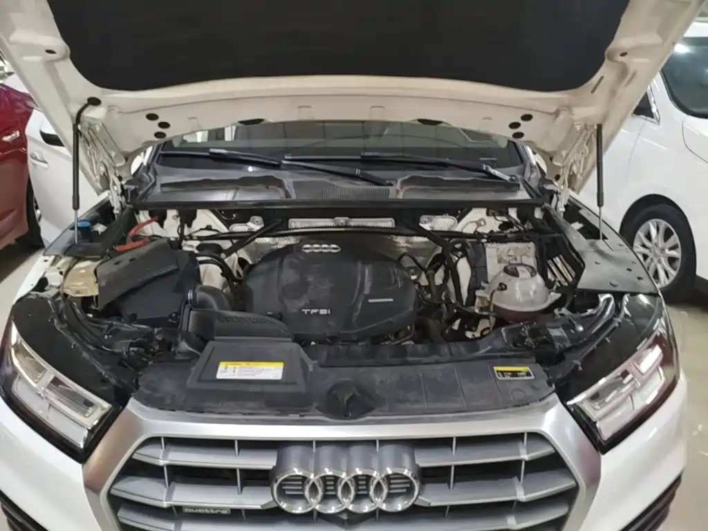 Audi Q5L 2019 — фото 20