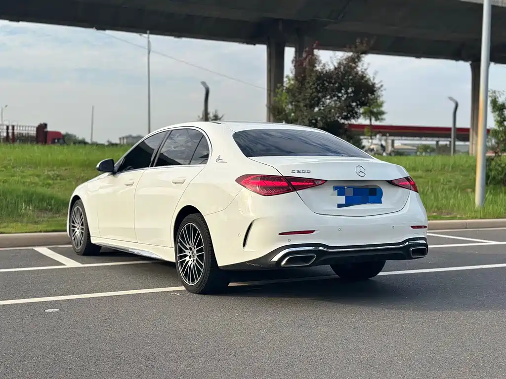 Mercedes-Benz C-Class 2023 — фото 7
