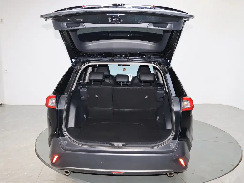Toyota Wildlander 2023 — фото 17