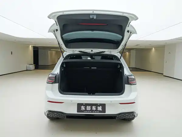 Volkswagen Golf 2025