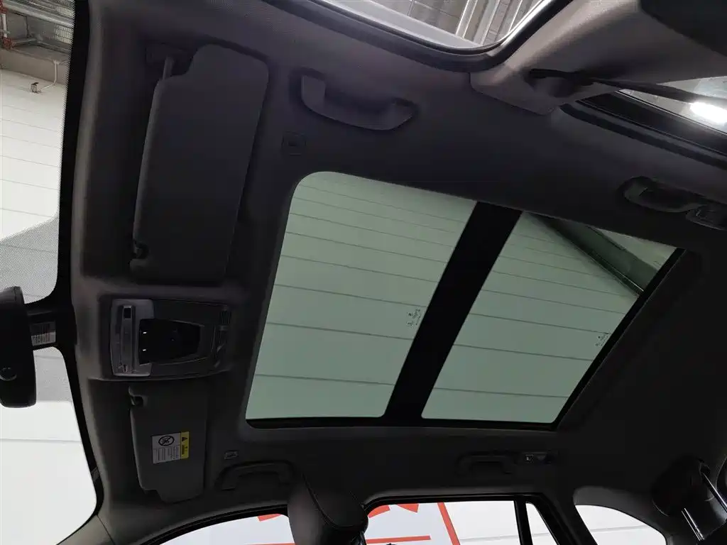 BMW X1 New Energy 2017 — фото 14