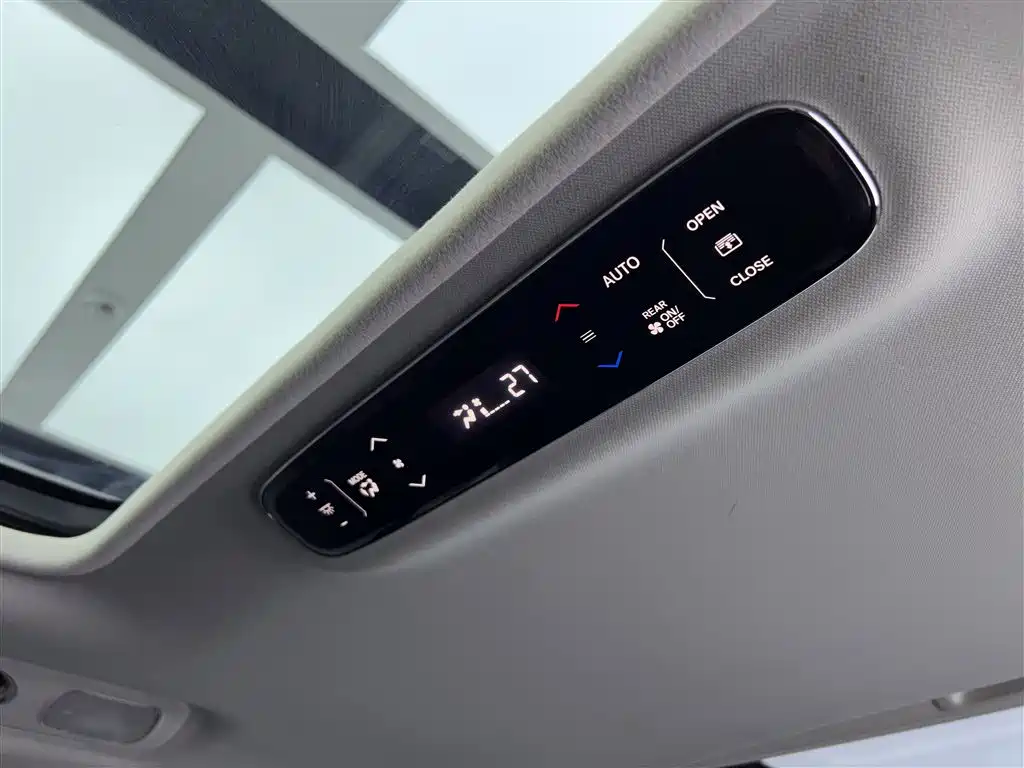 Honda Elysion 2022 — фото 24