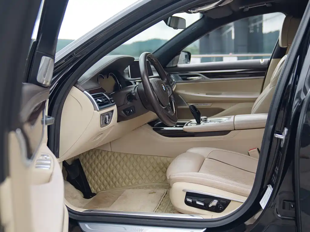 BMW 7 Series 2015 — фото 4
