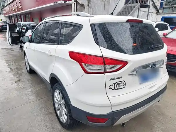 Ford Kuga 2015