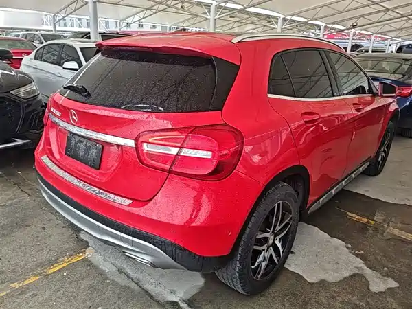 Mercedes-Benz GLA 2016