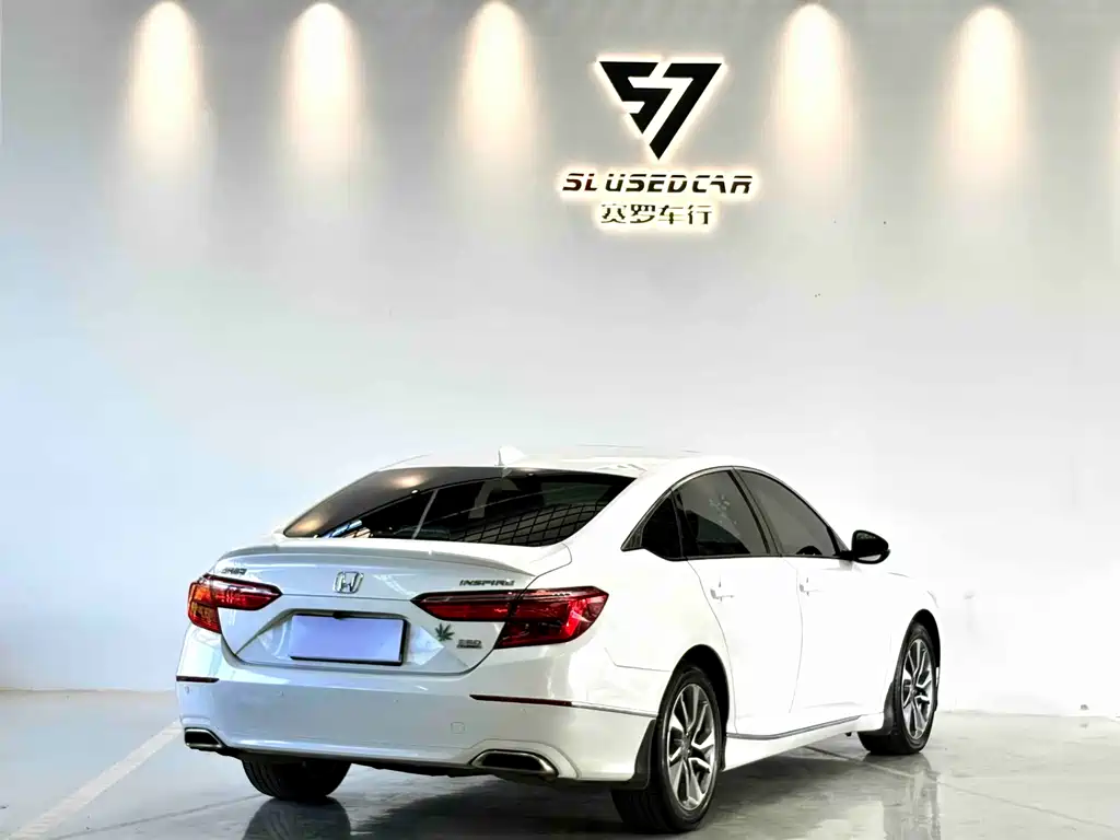 Honda Inspire 2019 — фото 7