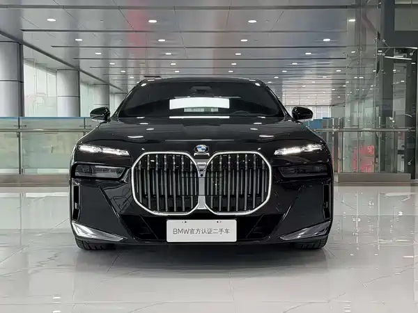 BMW 7 Series 2024