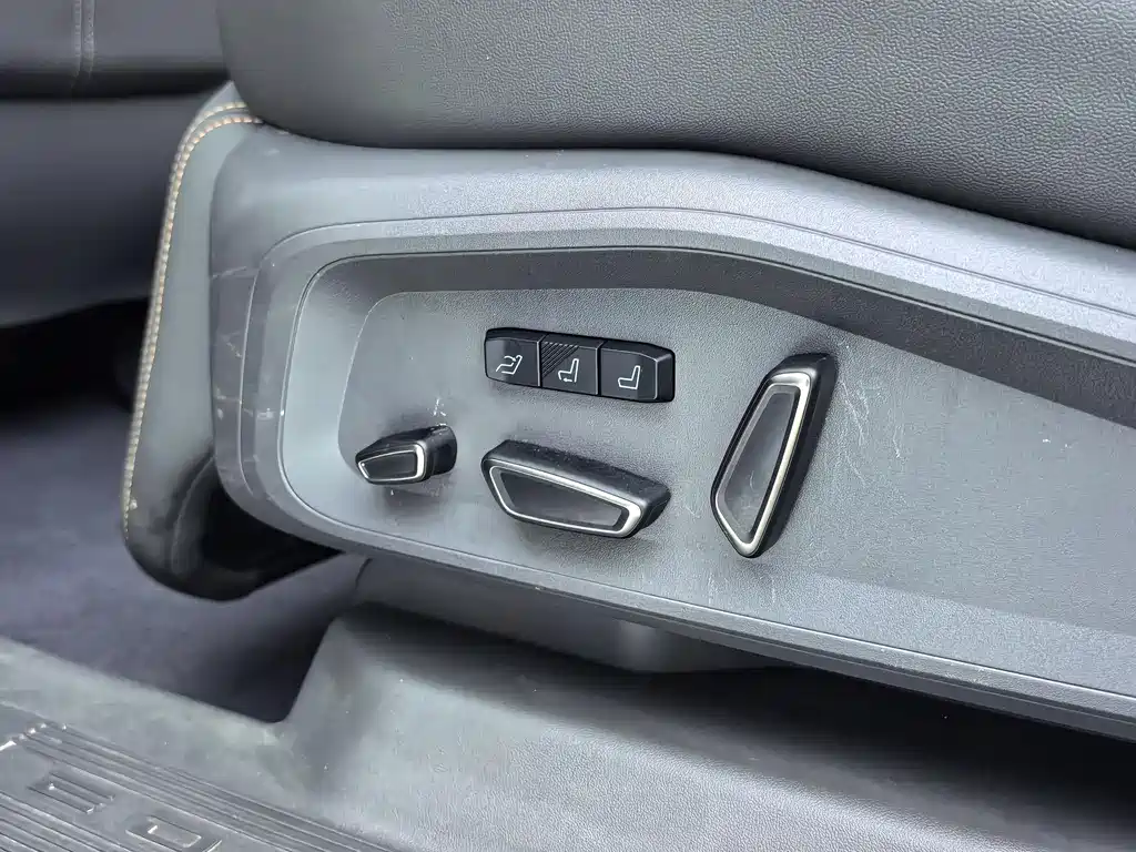 Ford Edge 2024 — фото 16