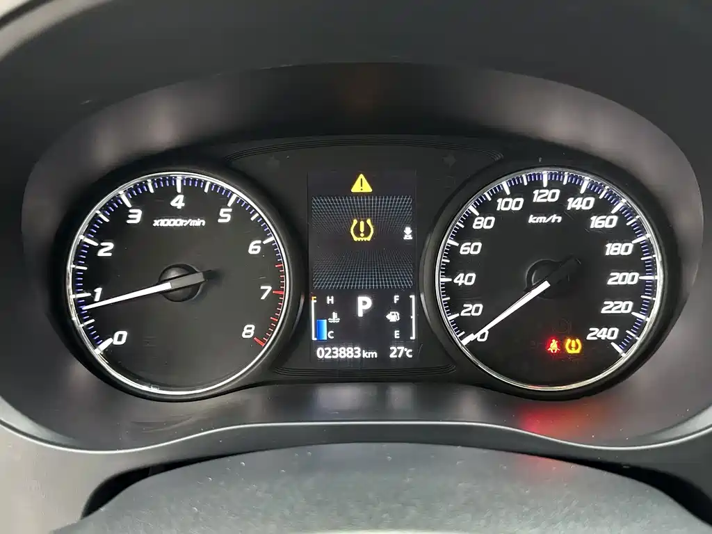Mitsubishi Outlander 2022 — фото 13