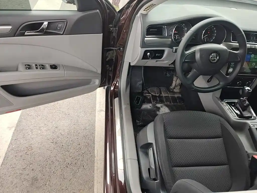 Skoda Speedy 2015 — фото 16
