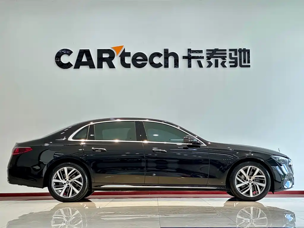 Mercedes-Benz E-Class 2025