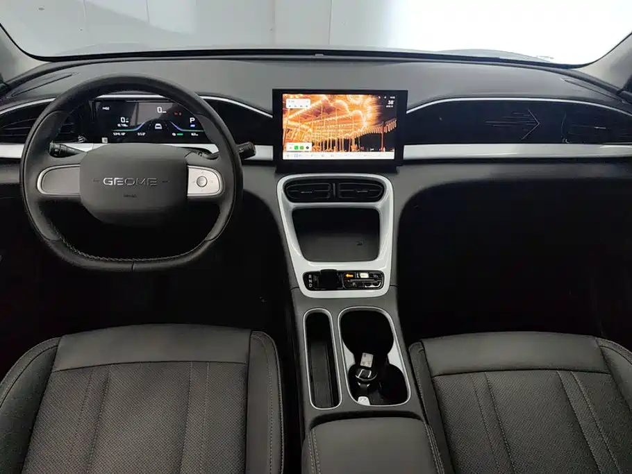 Geely Galaxy Starwish 2025 — фото 12