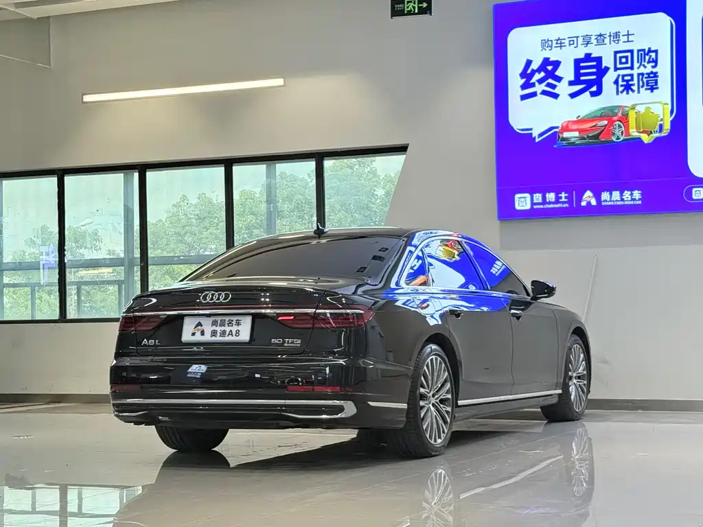 Audi A8 2023 — фото 16
