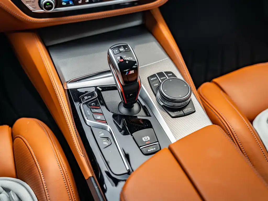 BMW M5 2021 — фото 14