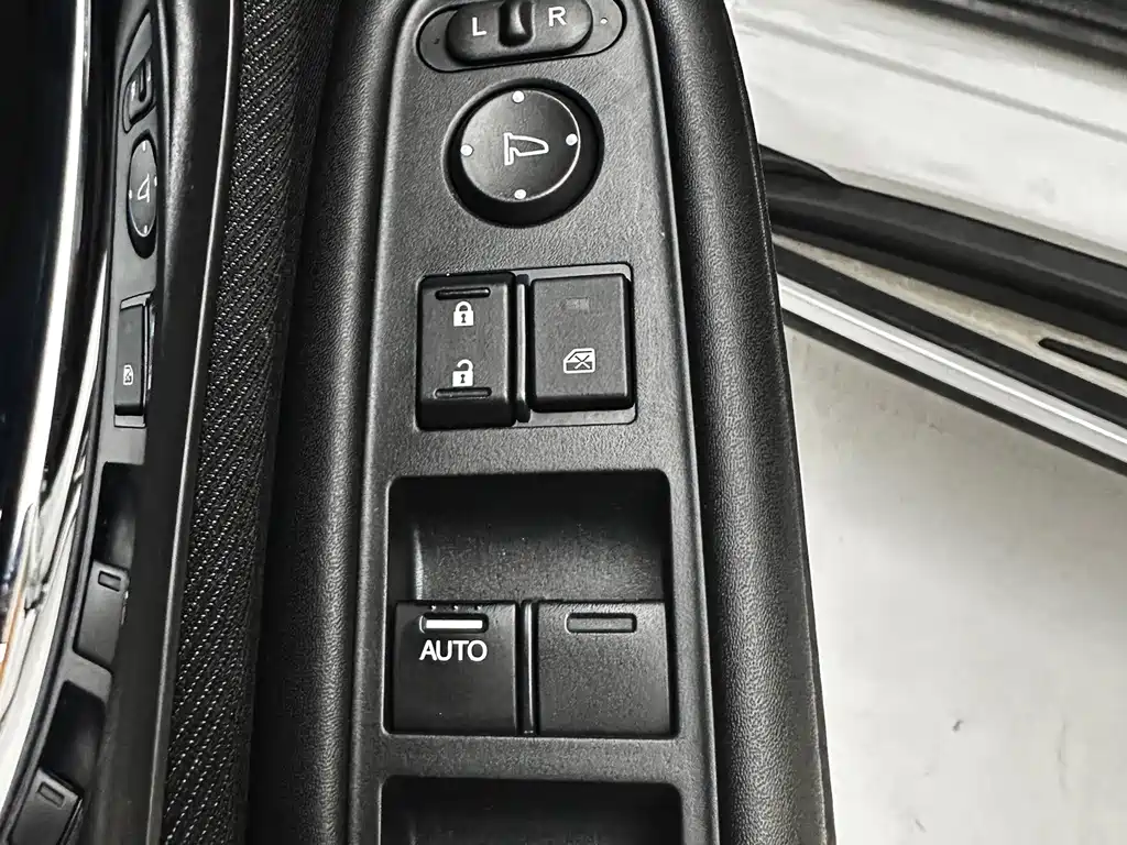 Honda Vezel 2022 — фото 17