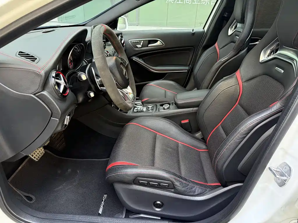 Mercedes-Benz GLA AMG 2019 — фото 14