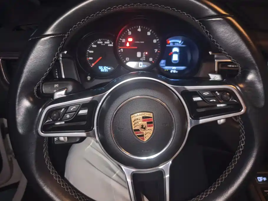 Porsche Macan 2015 — фото 15