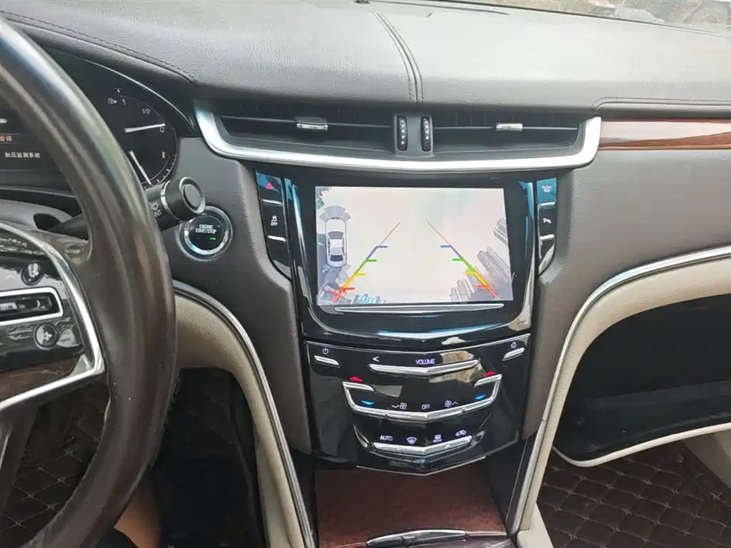 Cadillac XTS 2017 — фото 13
