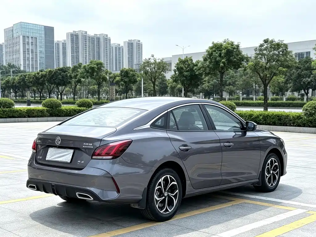 MG MG5 2021