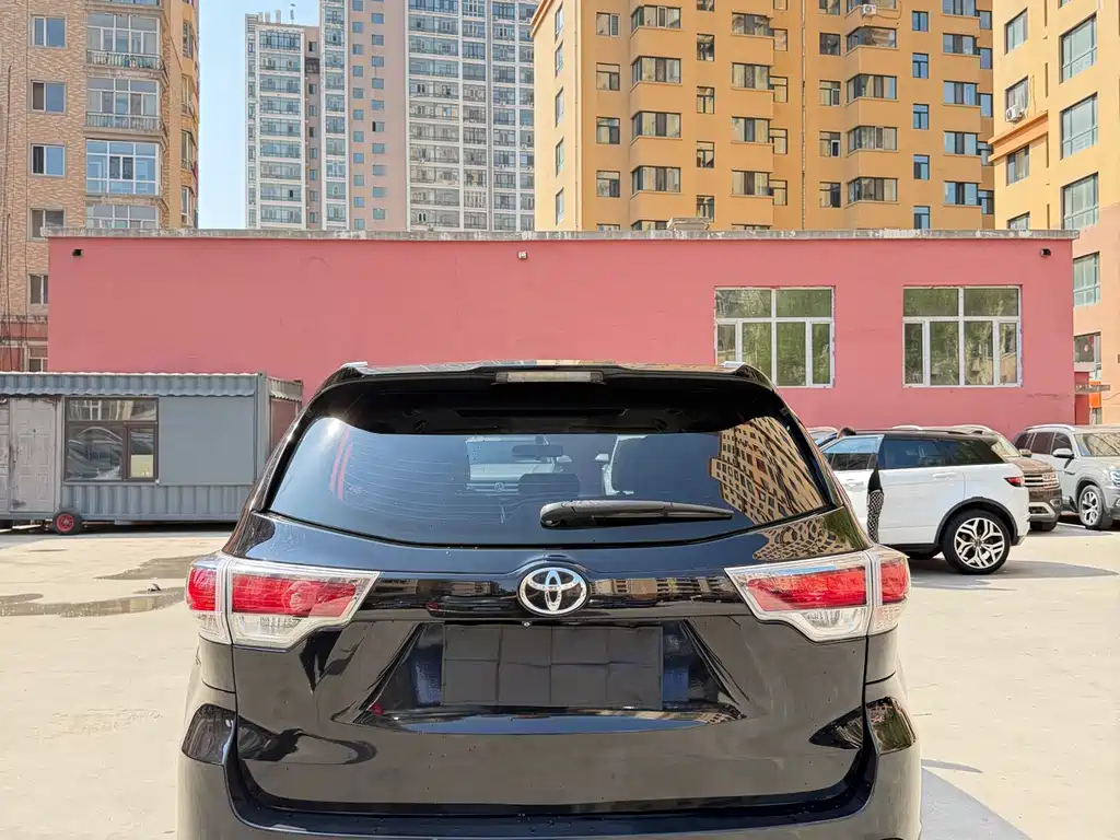 Toyota Highlander 2015 — фото 8
