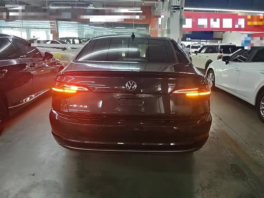 Volkswagen Sagitar 2022