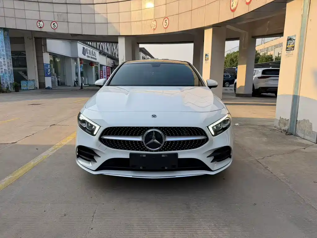Mercedes-Benz A-Class 2023 — фото 2