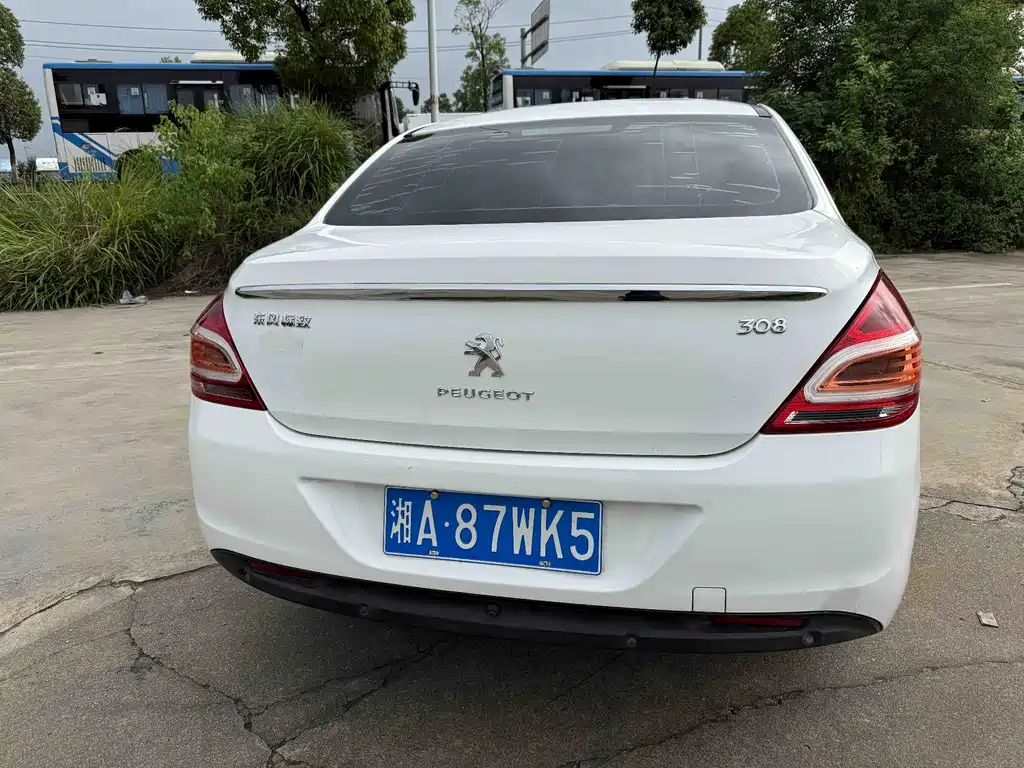 Peugeot 308 2014