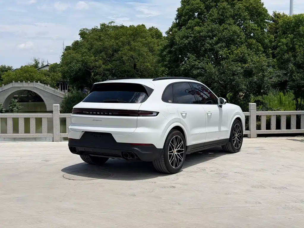 Porsche Cayenne 2024