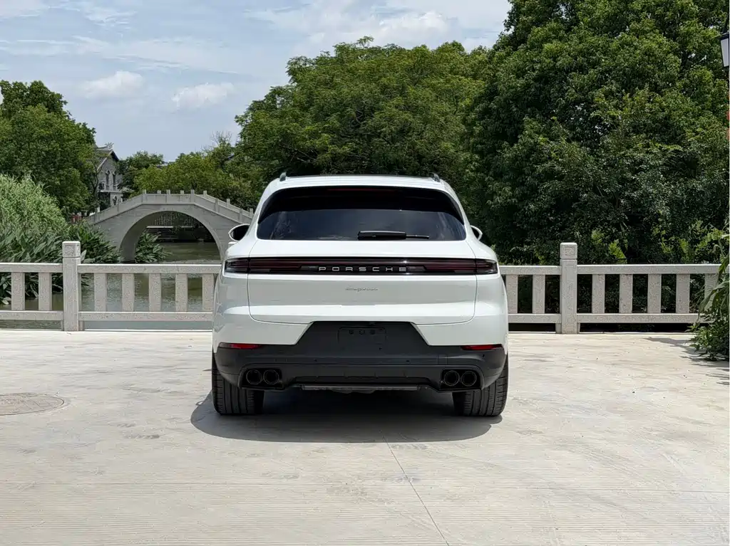Porsche Cayenne 2024