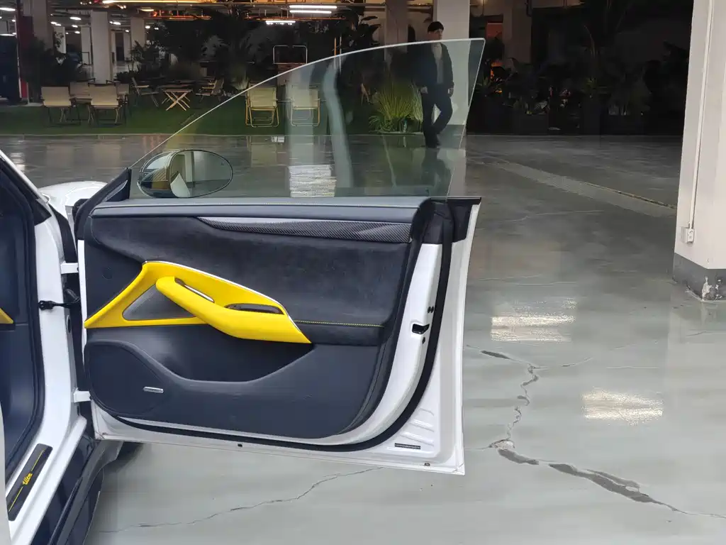 Xiaomi SU7 Ultra 2025 — фото 16