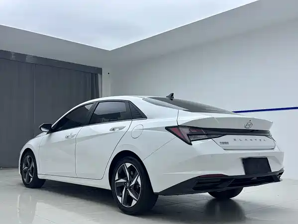 Hyundai Elantra 2023