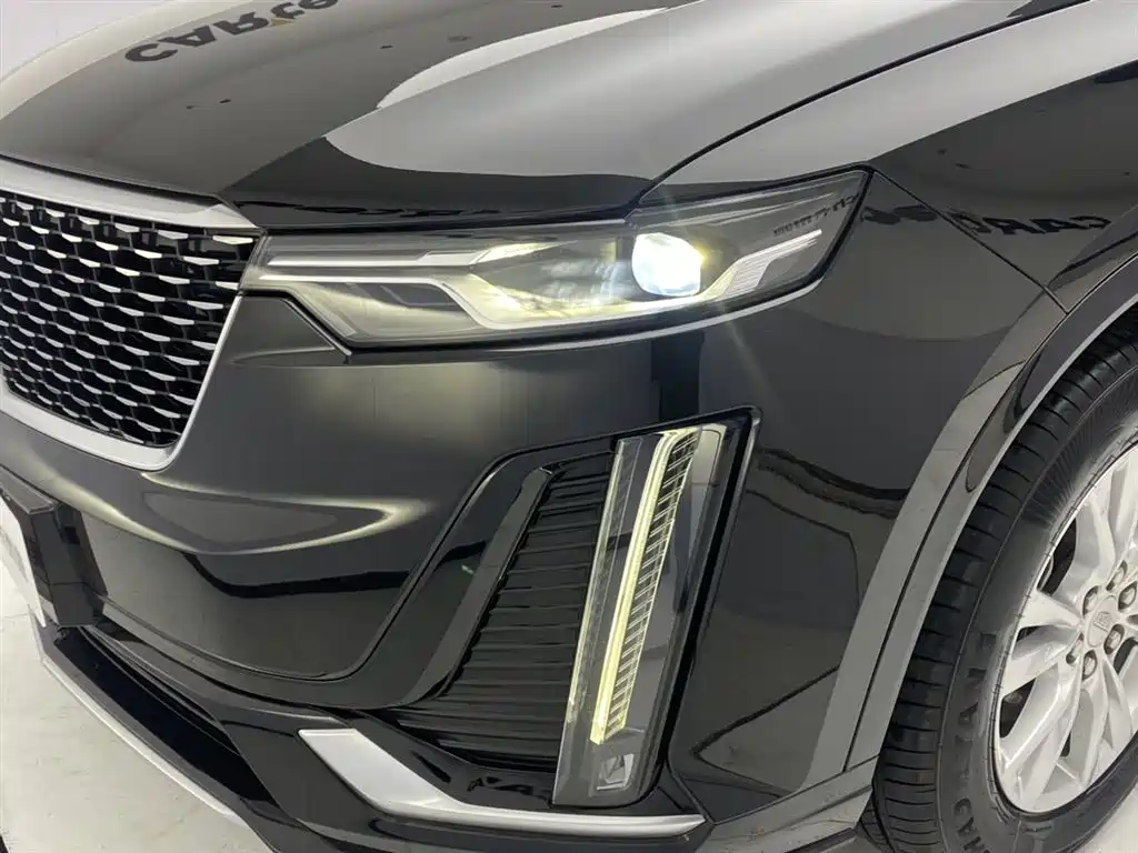 Cadillac XT6 2021 — фото 9