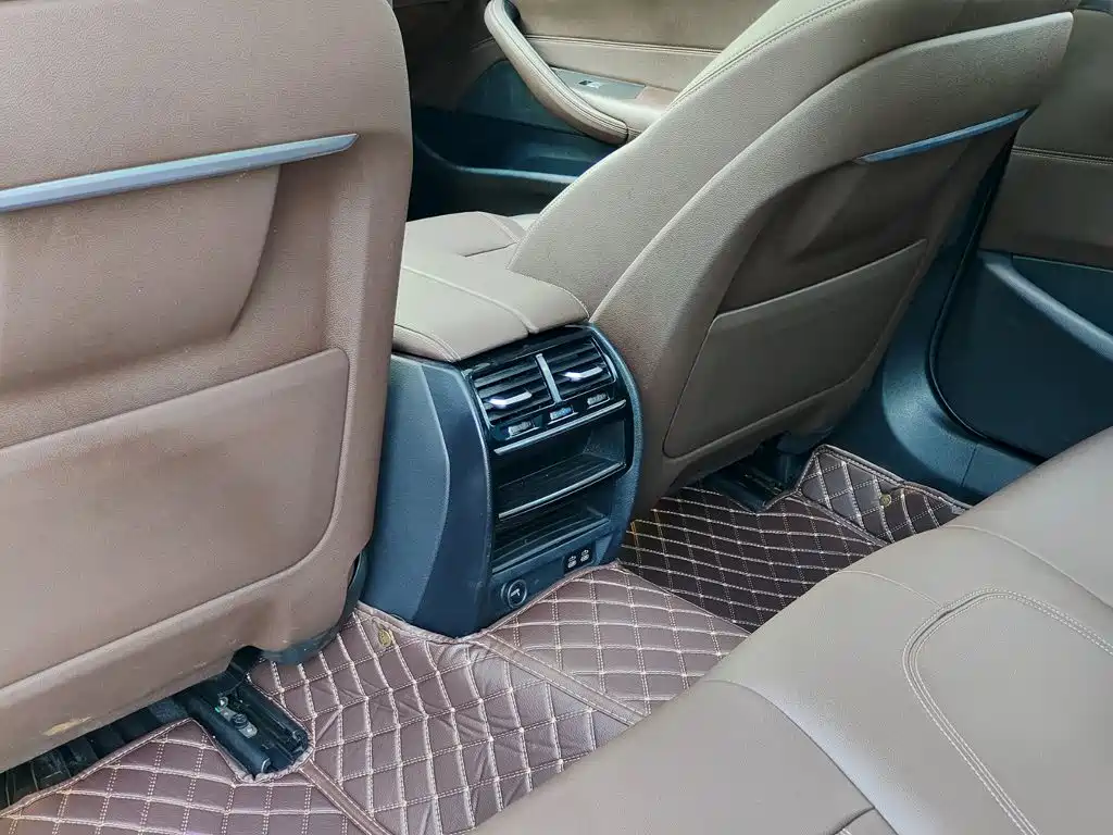 BMW 5 Series 2020 — фото 9