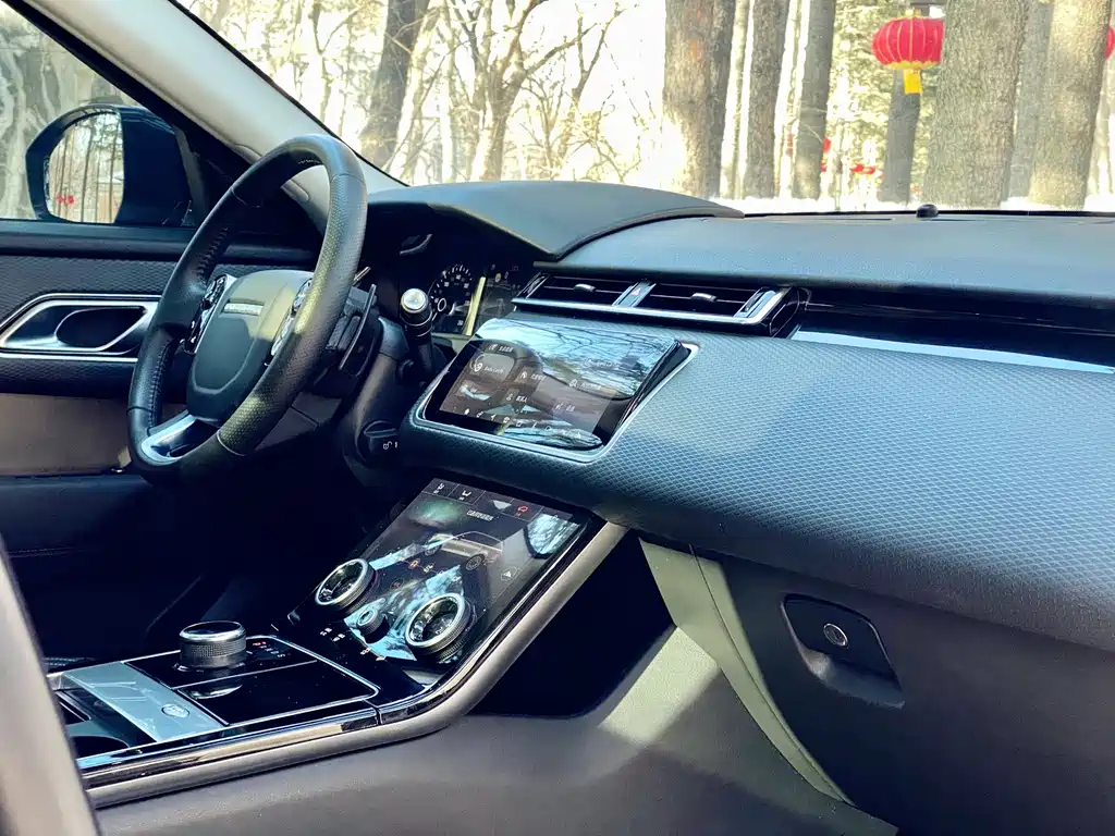 Land Rover Velar 2019 — фото 28