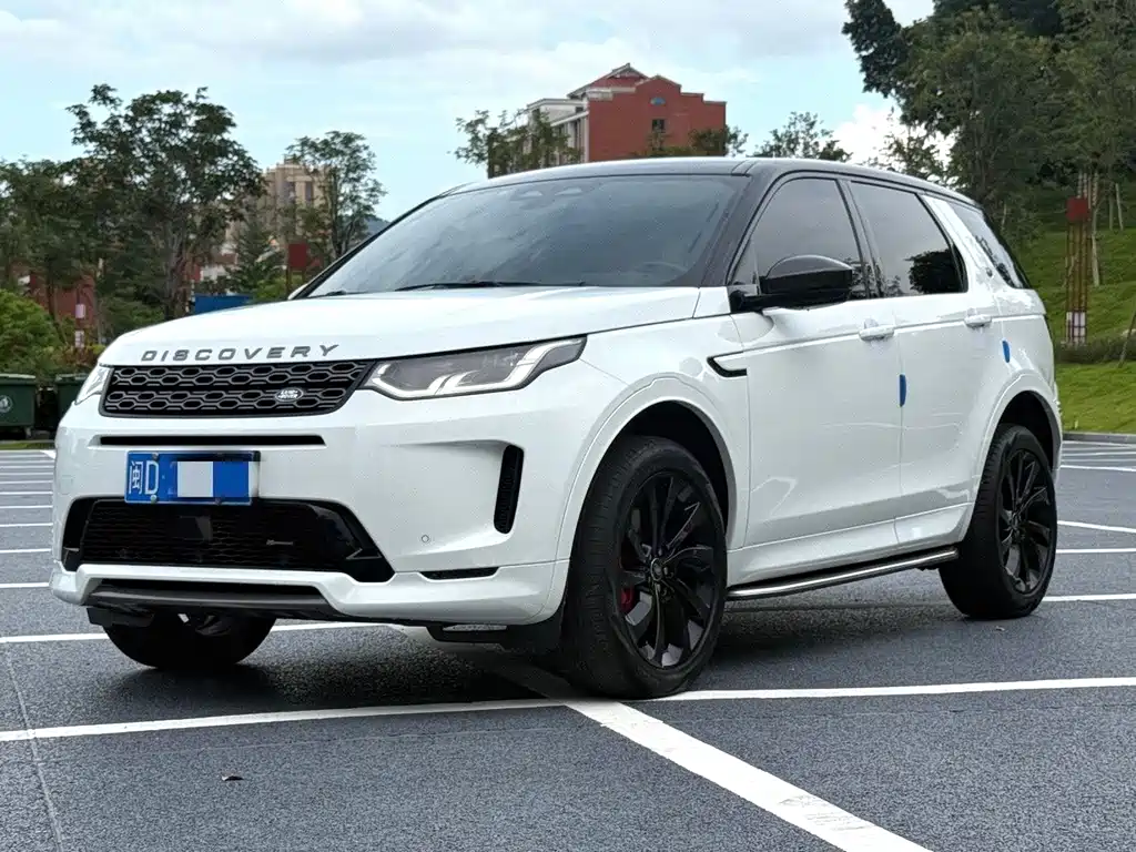 Land Rover Discovery Sport 2023 — фото 1