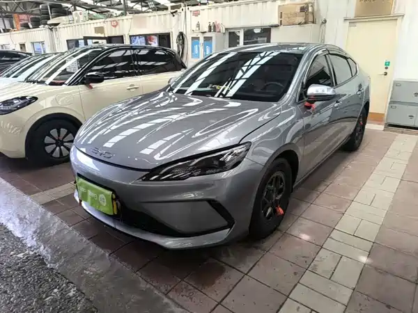 BYD Seal 05 DM-i 2025