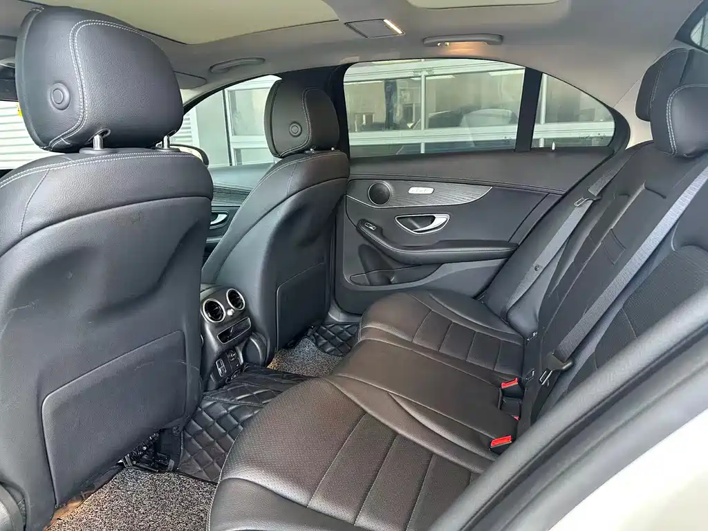 Mercedes-Benz C-Class 2020