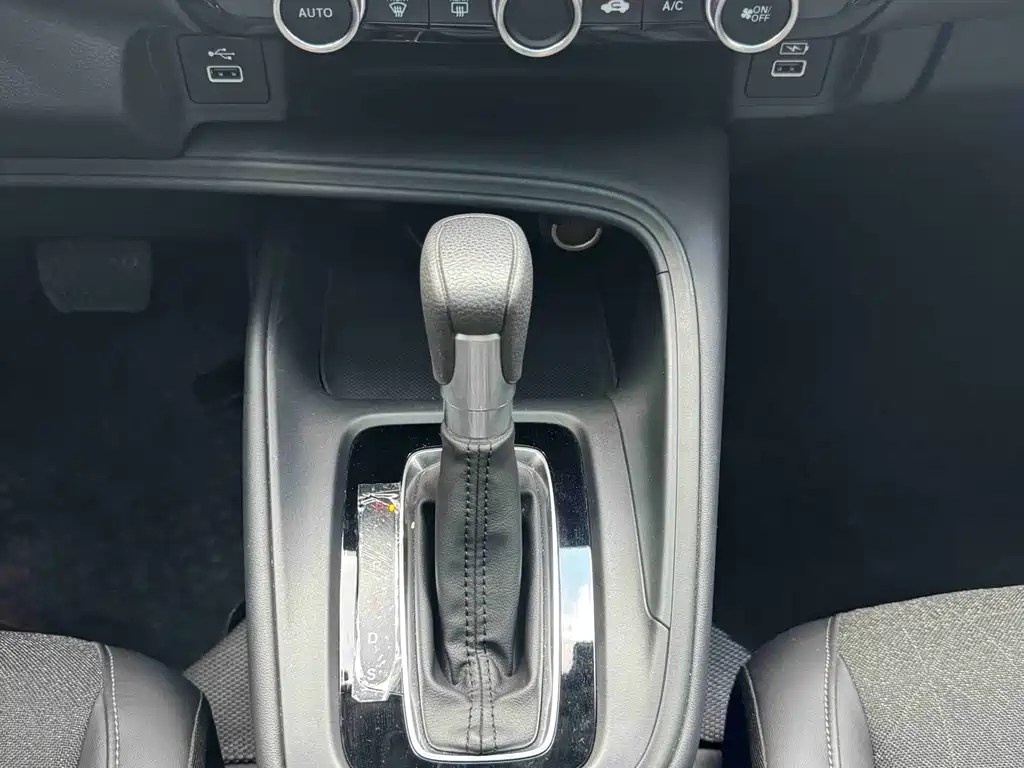 Honda Vezel 2023 — фото 13