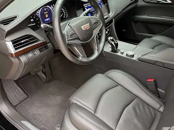 Cadillac CT6 2023