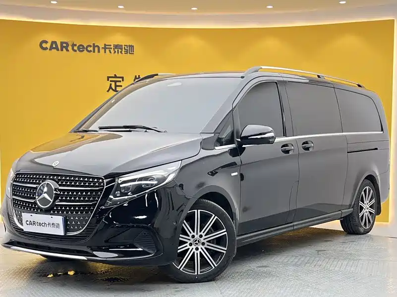 Mercedes-Benz V-Class 2025 — фото 13