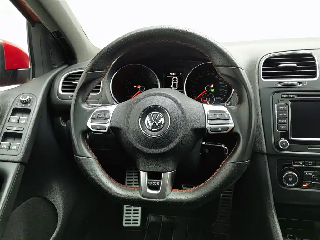 Volkswagen Golf GTI 2013 — фото 11