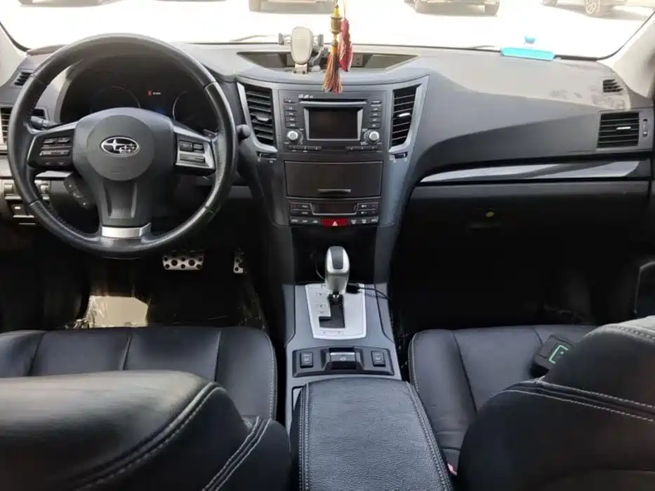 Subaru Outback 2013 — фото 8