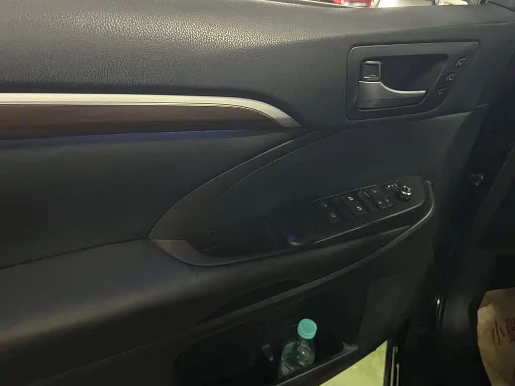 Toyota Highlander 2016
