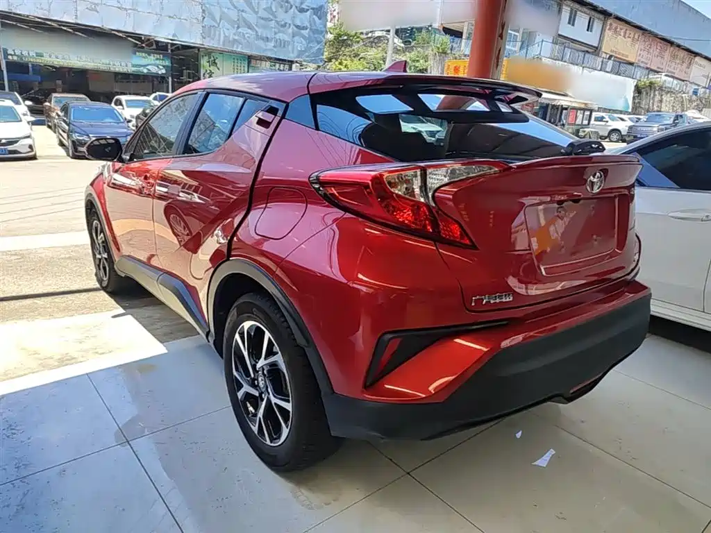 Toyota C-HR 2020 — фото 5